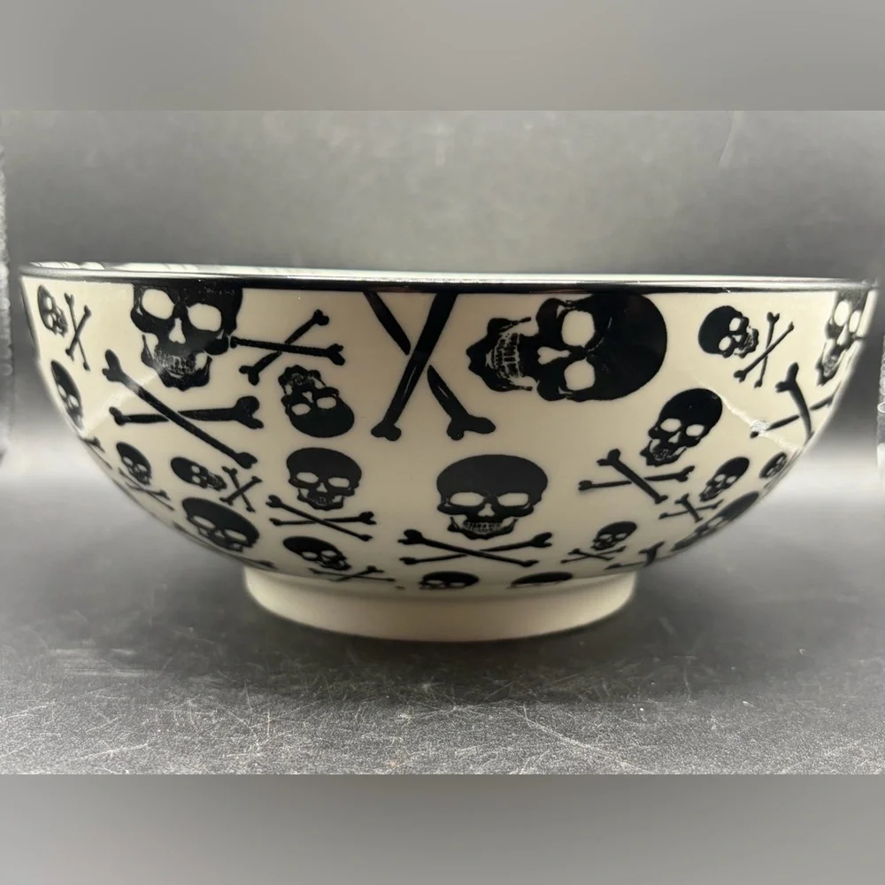 Coco + Lola Skull Crossbones Black & White Serving Bowl, Fruit Bowl, Serveware
